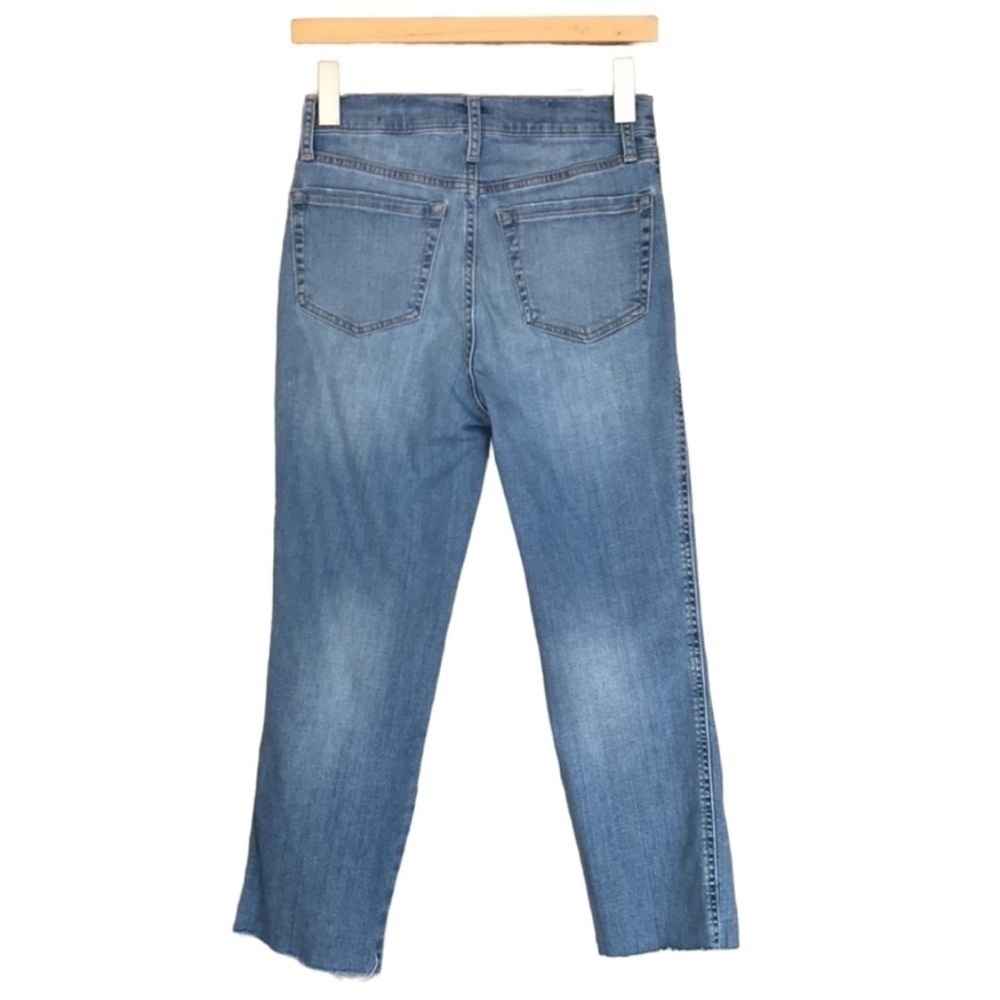 Elle Moss Jordan High Waist Straight Leg Raw Hem Jeans Light Wash - Picture 5 of 15